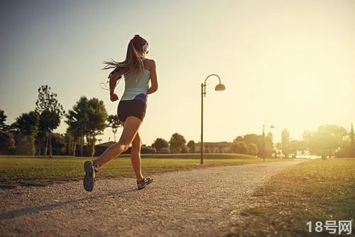 女性晨跑好还是夜跑好？
