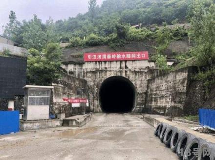 中国中国最长的隧道