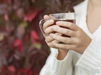 女性月经期间是否能喝茶呢?