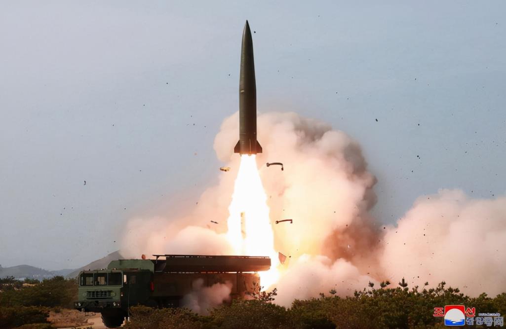 韩国军方称朝鲜向半岛东部海域发射不明飞行物