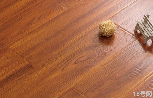 复合木地板可以用湿拖把拖地吗3