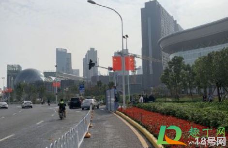 武汉光谷路面塌陷真的假的20201