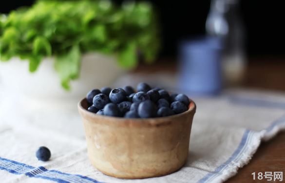 蓝莓的花青素是在皮里还是果肉里2