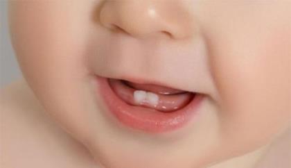宝宝几个月长牙 宝宝什么时间长牙正常