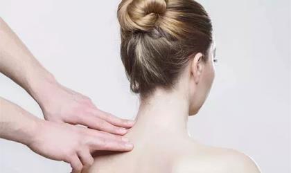 肩膀疼痛是什么原因 如何缓解肩膀疼痛