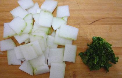 冬瓜木耳香菜汤可以减肥吗 喝冬瓜木耳香菜汤的好处