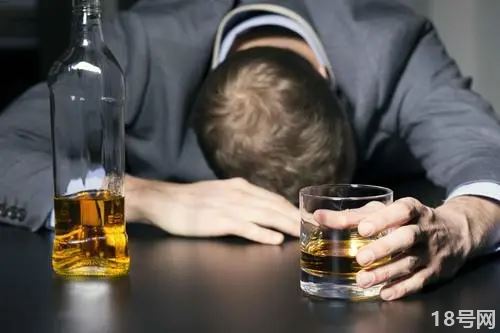 长时间酗酒的人有哪些特征，你在其中吗？