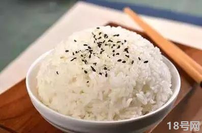 吃了馊米饭会有哪些危害？