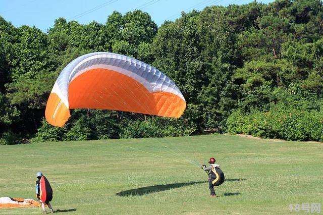 掌握滑翔伞主动飞行技巧，你也可以成为达人
