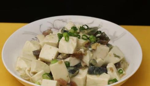 虾蛄烧豆腐的做法 虾蛄豆腐怎么做