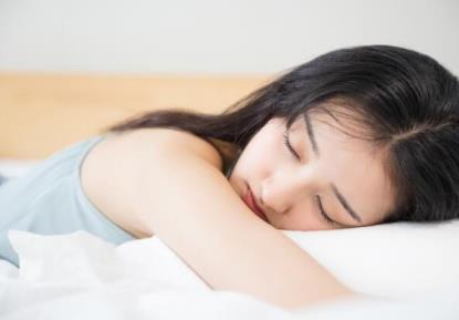 8小时以上睡眠更有利于大脑发育是怎么回事 8小时以上睡眠为什么更有利于大脑发