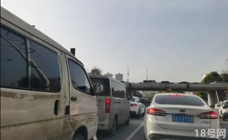 2022年国庆第一天高速堵车严重吗2