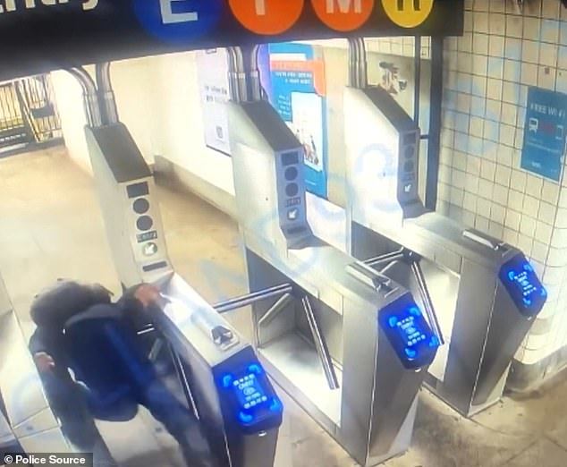 纽约男子为逃地铁票跳闸门致死