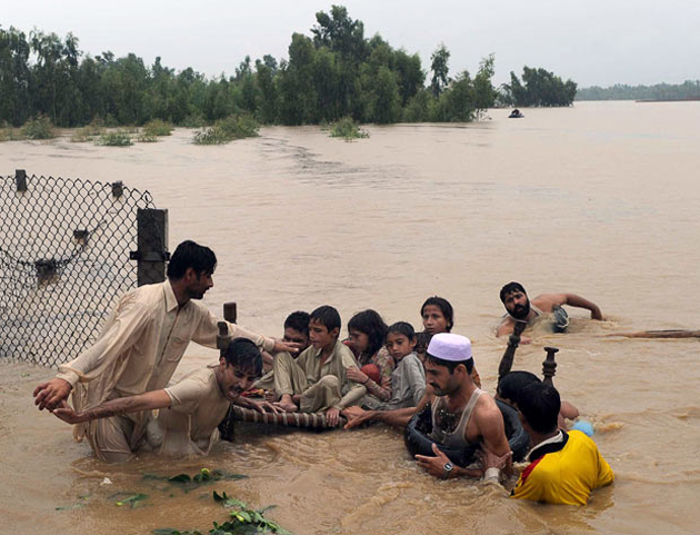 华人直击巴基斯坦洪灾：民众无家可归，巴基斯坦向世界求救！
