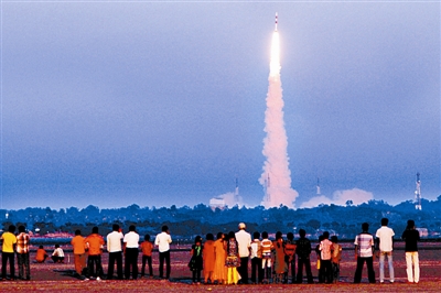 印度成功发射一箭36星 其推力位居世界第三位